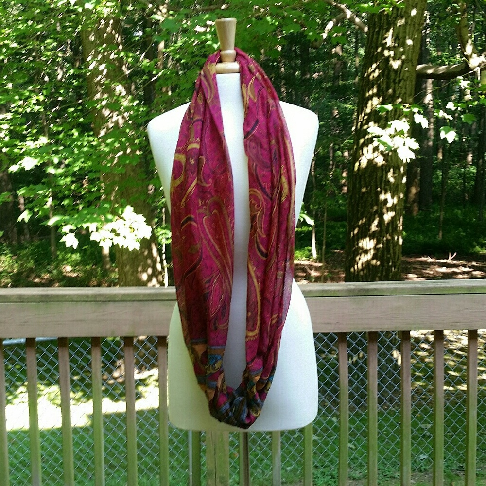 Fun Multicolor Lightweight Circle Infinity Scarf - Picture 2 of 3